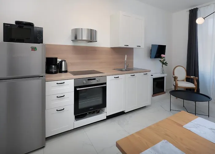 Apartments Luan